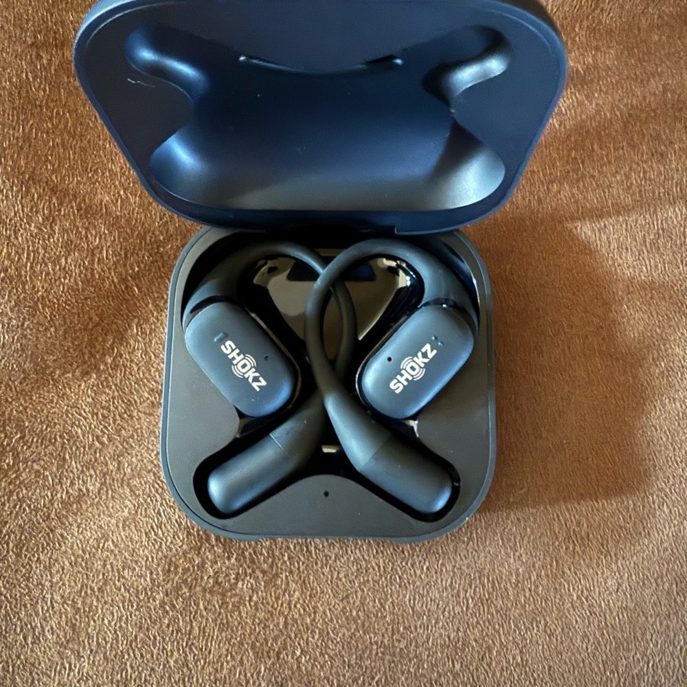 Shokz Black Wireless Earbuds openfit
